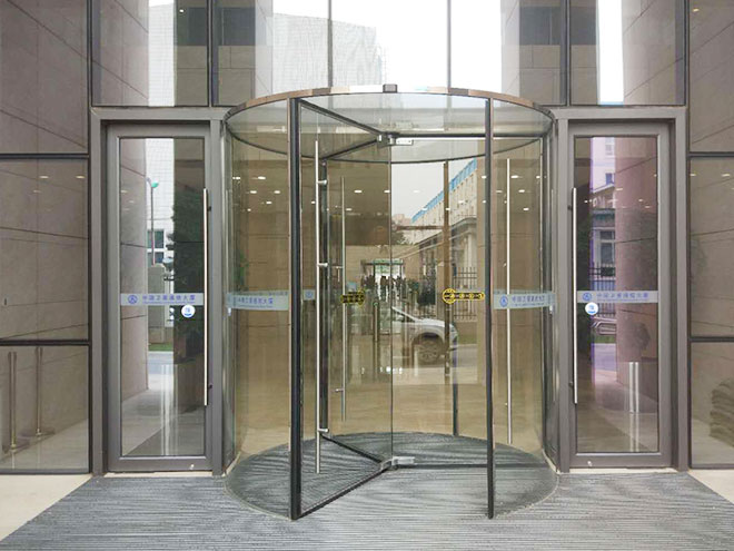 自動(dòng)旋轉(zhuǎn)門(mén)